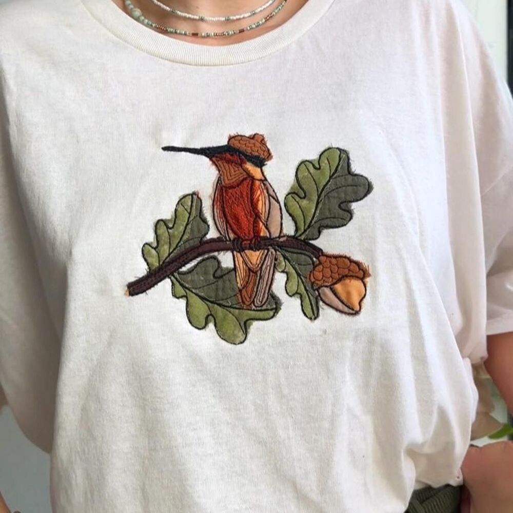 NWT 100% cotton acorn hat hummingbird patchwork embroidered cream tee